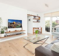 Bondi Beach Getaway - New South Wales Tourism 