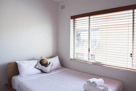 2 Bedroom Apartment With Ocean Views - New South Wales Tourism  6