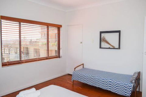 2 Bedroom Apartment With Ocean Views - New South Wales Tourism  0
