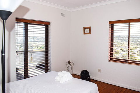 2 Bedroom Apartment With Ocean Views - New South Wales Tourism  3