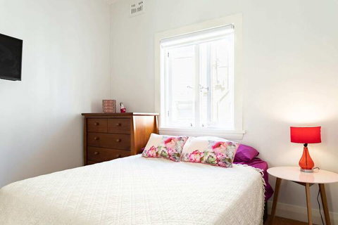 Garden Style Apartment In Prime Location - New South Wales Tourism  3