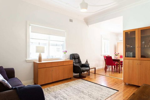 Garden Style Apartment In Prime Location - New South Wales Tourism  7