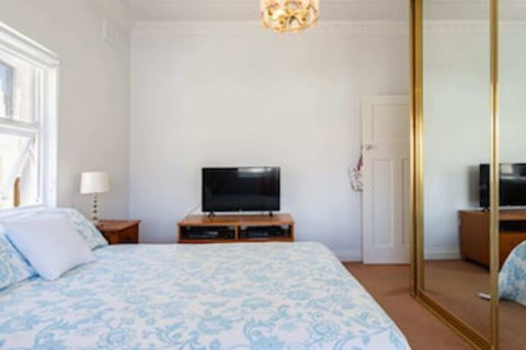 Garden Style Apartment In Prime Location - New South Wales Tourism  0