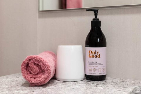 Garden Style Apartment In Prime Location - New South Wales Tourism  6