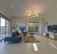 Luxury Waterfront Grand Villa in Melbourne - New South Wales Tourism 