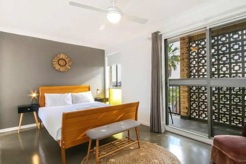 Cosy 1 Bedroom Unit With Views Of The City - New South Wales Tourism  5