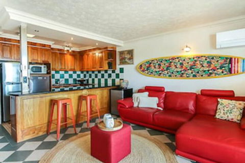 Spacious 2 Bedroom Apartment With Panoramic Views - New South Wales Tourism  0