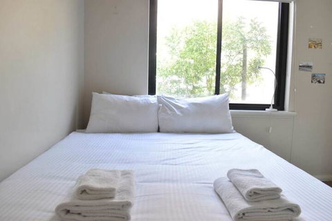 Comfortable 2 Bedroom With Serene Garden - New South Wales Tourism  5