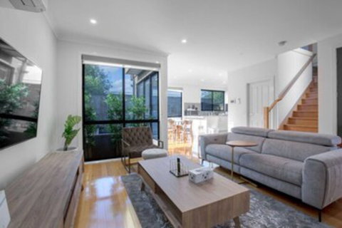 Impressive & Spacious New Townhouse@preston - New South Wales Tourism  0