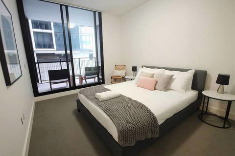 Luxury 1 Bedroom 1 Study With 1 Parking - New South Wales Tourism  3