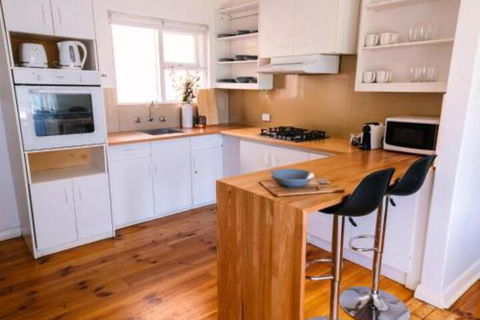 A Wave Away At Glenelg Cosy Unit Near The Beach - New South Wales Tourism  5