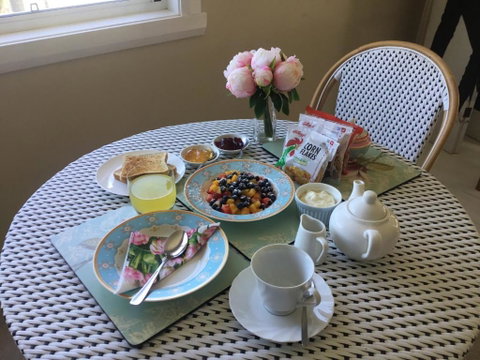 Araluen Historic House Deluxe Room - New South Wales Tourism  4