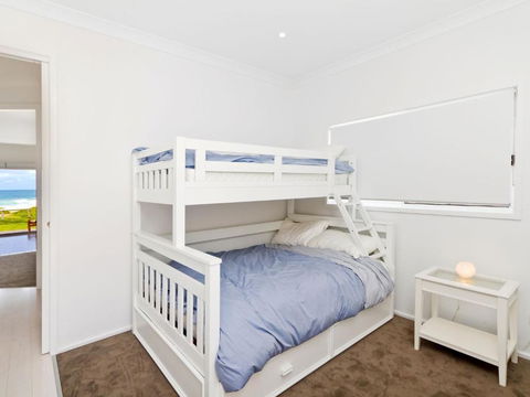 Beachside Bungalow #4 4 / 139 Avoca Drive Avoca Beach - New South Wales Tourism  2