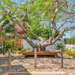 A SWEET ESCAPE Byron Surf Cottage Walk To Byron - New South Wales Tourism  0