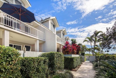 Kendall Beach Apartments 5 Belongil Beach - New South Wales Tourism  4