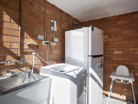 2 Hibiscus Court 9 Government Road Fantastic Air Conditioned 3 Bedroom Unit - New South Wales Tourism  3