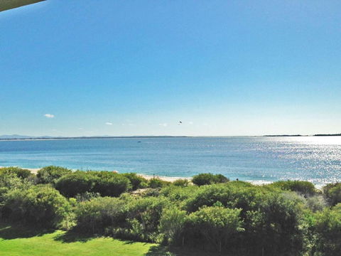 11 Luskin Lodge 29 Weatherly Close Stunning Water Views - New South Wales Tourism  5