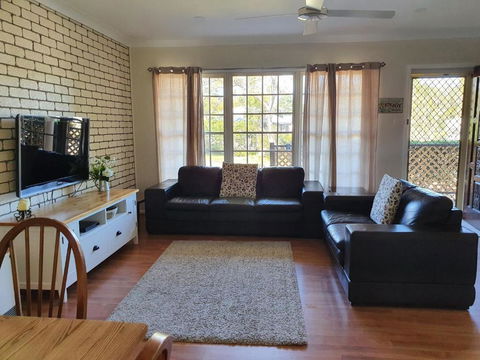 Cuddles Cottage 4 Christmas Bush Avenue Pet Friendly Holiday House Near Dutchies - New South Wales Tourism  3