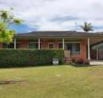 Cuddles Cottage 4 Christmas Bush Avenue pet friendly holiday house near Dutchies