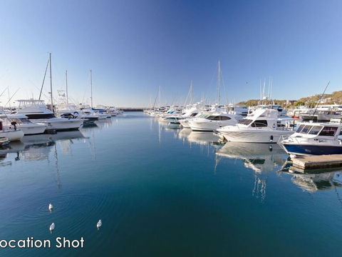 Tomaree Townhouse 5 / 26 28 Tomaree Street Large Air Conditioned Townhouse & WIFI - New South Wales Tourism  2