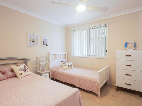 Serenity 7 Mulloway Place Peaceful House With Air Con Netflix & WIFI - New South Wales Tourism  1