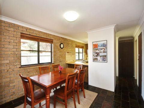 Close To The Main Surf Beach - New South Wales Tourism  3