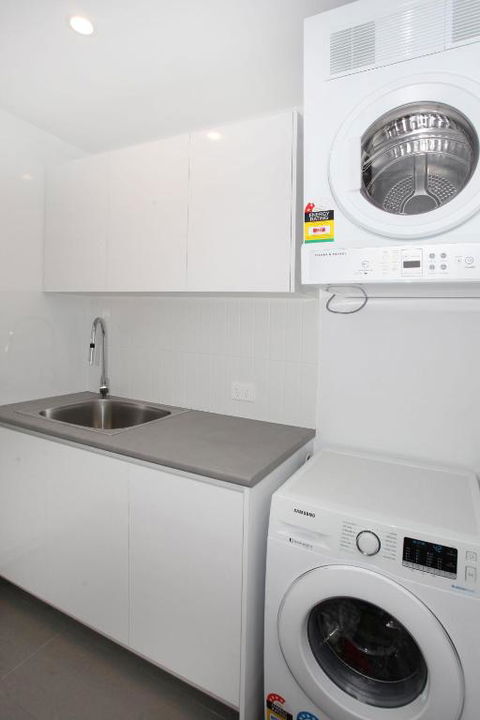 Drift Apartments Unit 406 - New South Wales Tourism  6