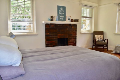Art Deco Apt In Sunny Elwood Minutes To St. Kilda - New South Wales Tourism  7