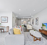 HomeHotel Ultra Luxury 2 Bedroom next to Mall  Train - New South Wales Tourism 