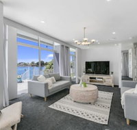 Havana Blue - Large 4 Bedroom Home - New South Wales Tourism 
