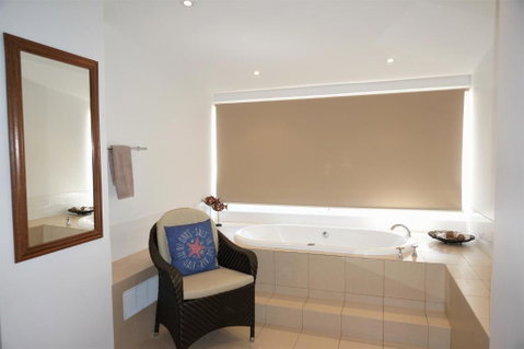 Osprey Holiday Village Unit 104 Luxurious 3 Bedroom Holiday Villa With A Pool In The Complex - New South Wales Tourism  4