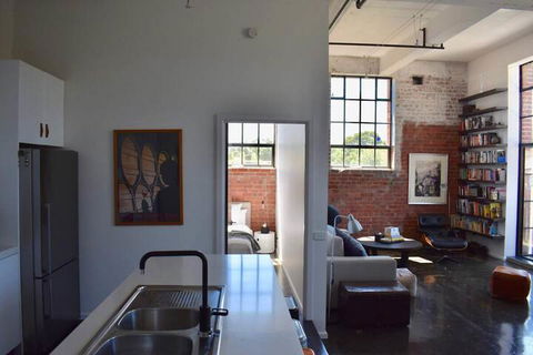 Stylish Warehouse Conversion In Heart Of Fitzroy - New South Wales Tourism  6