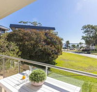 4 Villa Ellisa 10 Columbia Close beautiful unit with beautiful water views at Little Beach