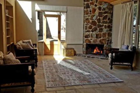 Olinda Yarra Cottage - New South Wales Tourism  0