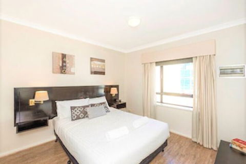 Perth West End Apartment 504 - New South Wales Tourism  0