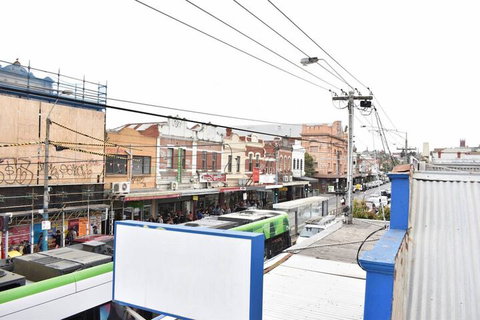 Brand New 2 Bed Apartment With Stunning City Views - New South Wales Tourism  1