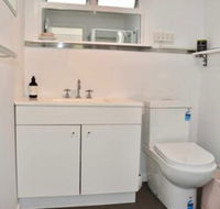 Charming 1BD Apartment in Leafy green Hawthorn - New South Wales Tourism 