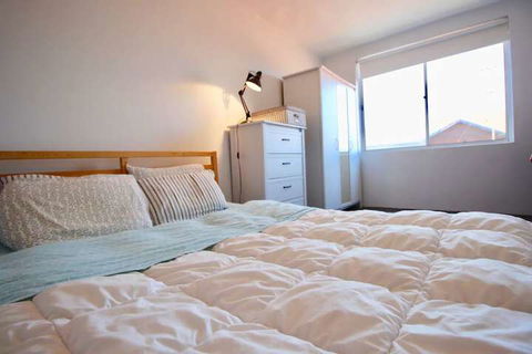 1 Bedroom Apartment By Bondi Beach - New South Wales Tourism  7