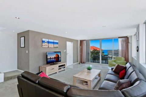 Catalina Luxury 9 - New South Wales Tourism  2