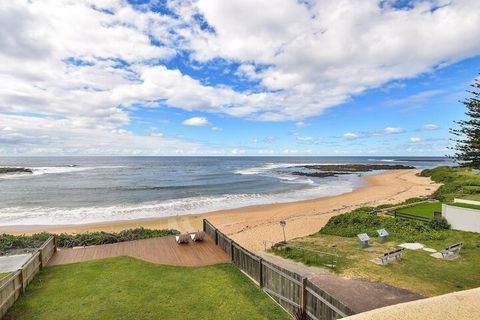 JoeAnne At Blue Bay Absolute Beachfront - New South Wales Tourism  4