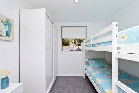 Dolphins Apartment - New South Wales Tourism  5