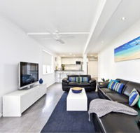 Dolphins Apartment