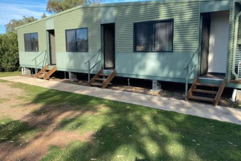 Commercial Hotel Curlewis - New South Wales Tourism  3