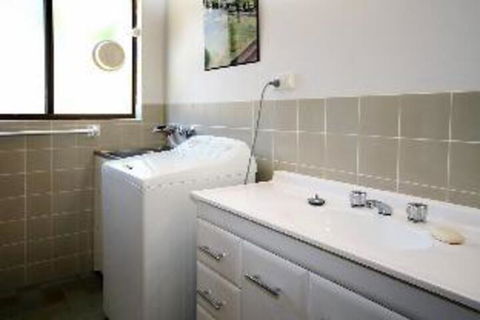 3 Bedroom House At Garuwa Street - New South Wales Tourism  2