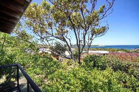 3 Bedroom House At Garuwa Street - New South Wales Tourism  4