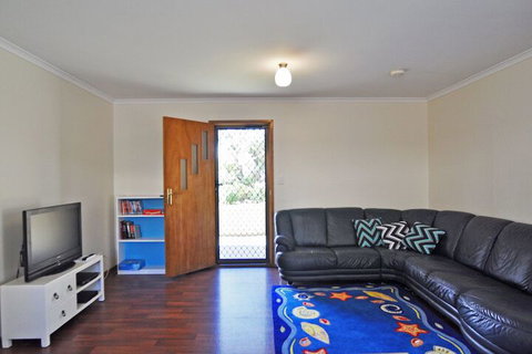 Alwyns By THE SEA PET Friendly - New South Wales Tourism  4