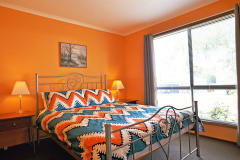 Alwyns By THE SEA PET Friendly - New South Wales Tourism  3