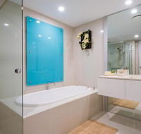 29 / F Private Apartment in Iconic Q Resort  Spa. Ocean  River Views