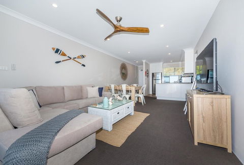 Bella Vista Unit 19 Shoal Bay - New South Wales Tourism  4