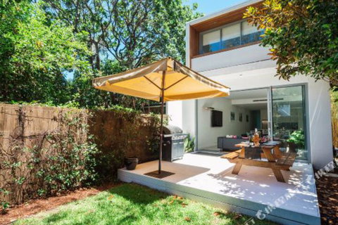 Bondi Hide Away Sydney - New South Wales Tourism  0